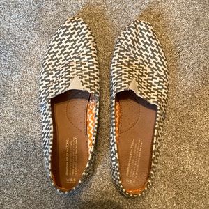 Women’s Toms- Grey & White